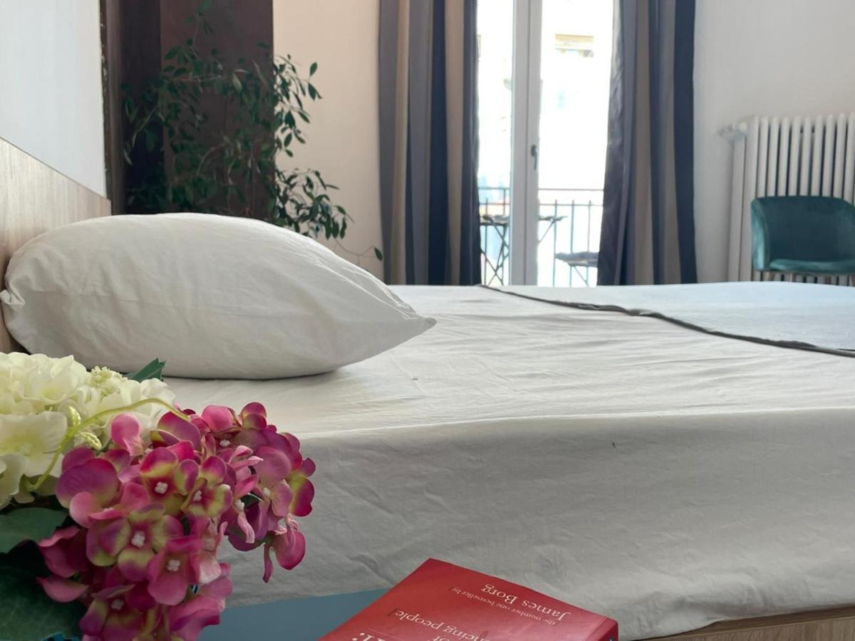 Outstanding 3Br Ultracentral Cityview Balcony Aaa Apartment บูคาเรสต์ ภายนอก รูปภาพ